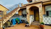 Vista exterior de Casa o xalet en venda en Pineda de Mar amb Terrassa i Piscina