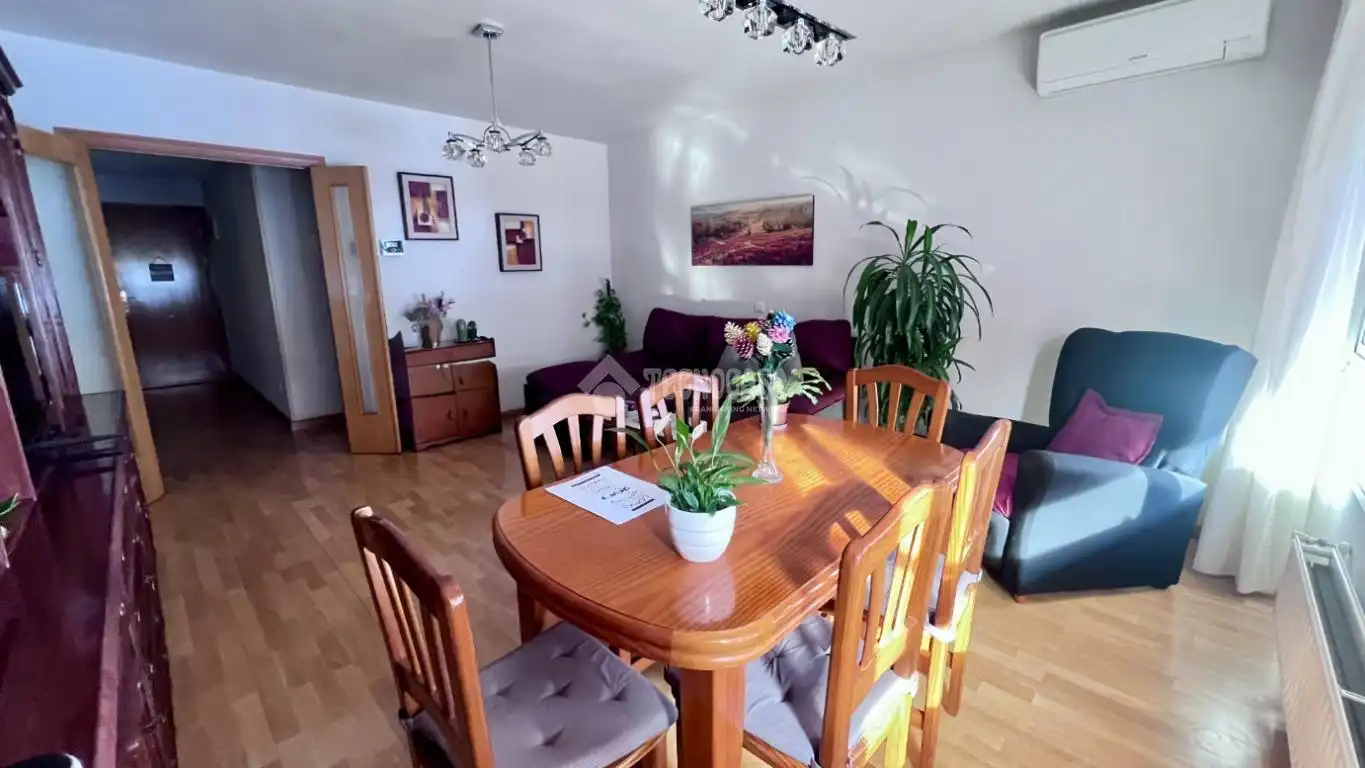 Sala d'estar de Pis en venda en Alcalá de Henares amb Aire condicionat, Calefacció i Terrassa