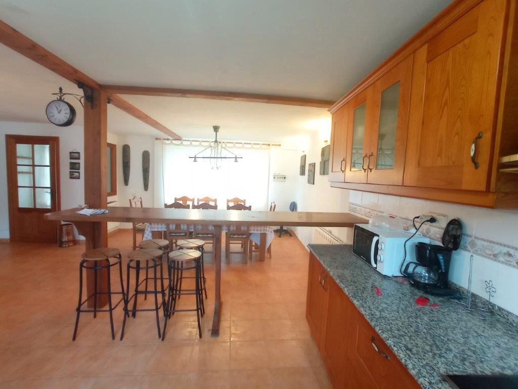 Cuina de Casa o xalet en venda en Mañón amb Jardí privat, Terrassa i Moblat