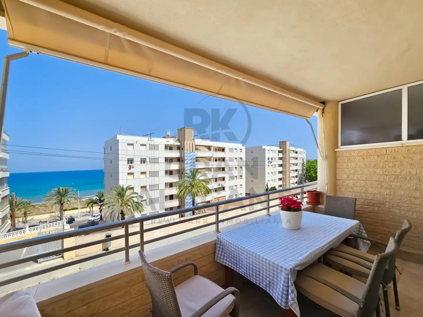 Vista exterior de Apartamento en venta en Elche / Elx con Aire acondicionado, Calefacción y Terraza