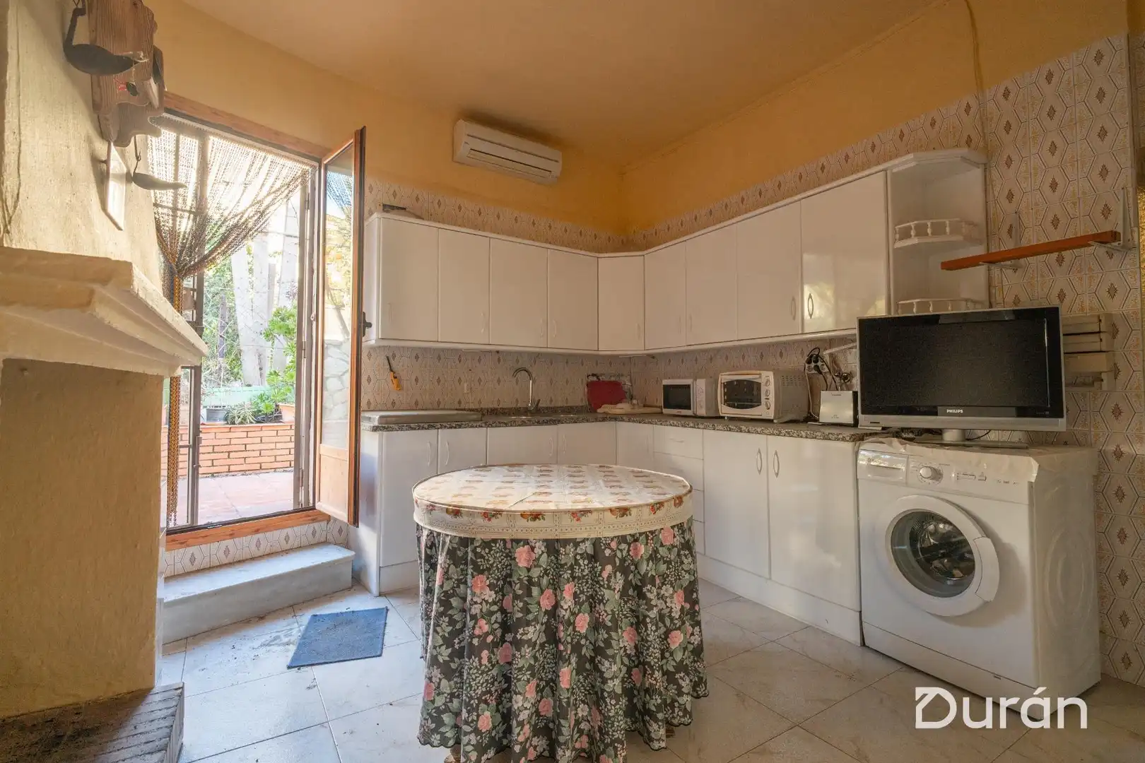 Cuina de Finca rústica en venda en Alcolea amb Aire condicionat, Jardí privat i Traster