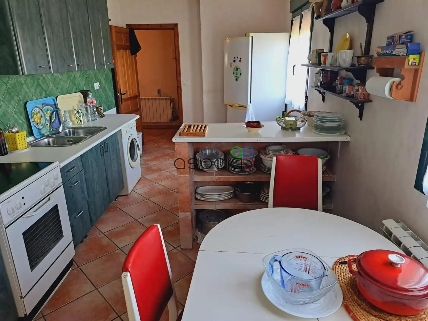 Cocina de Casa o chalet en venta en Solanillos del Extremo con Calefacción, Trastero y Piscina
