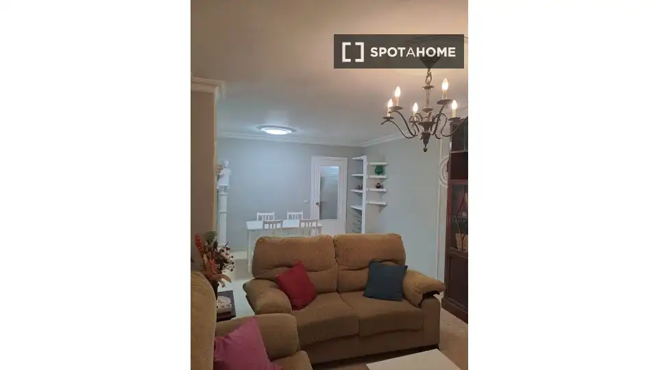 Sala d'estar de Apartament per a compartir en Sevilla amb Aire condicionat, Terrassa i Moblat