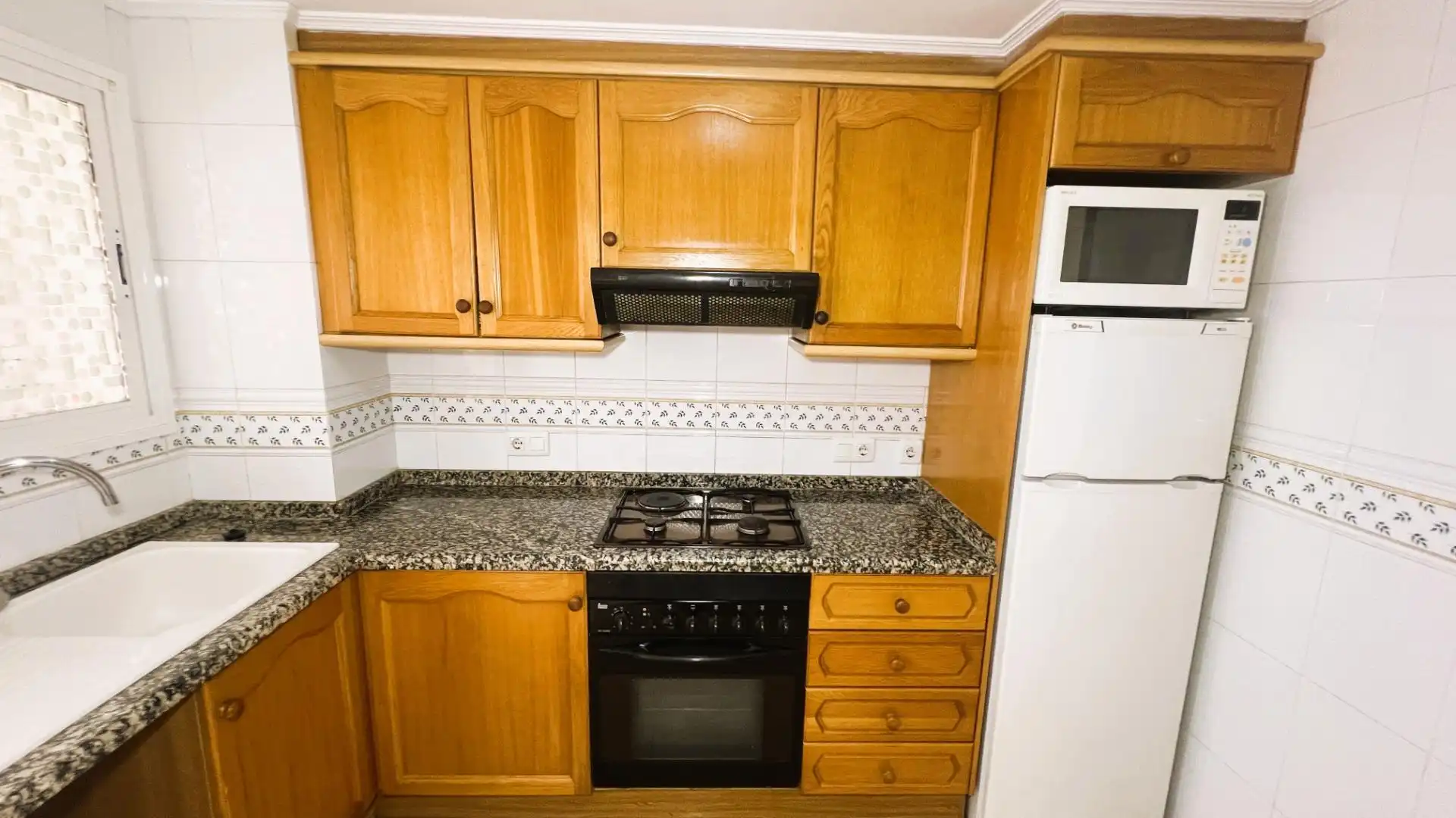 Piso con terraza en venta en Calle BERNAT ARTOLA 21, imagen 8