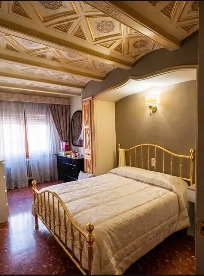 Piso con ascensor en venta en Pujada del Castell 45, imagen 8