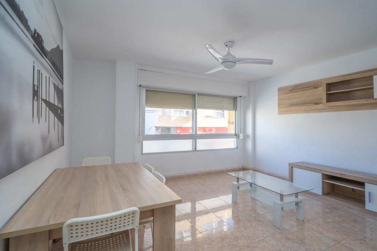 Flat for sale in Calle virgen del pilar, Centro