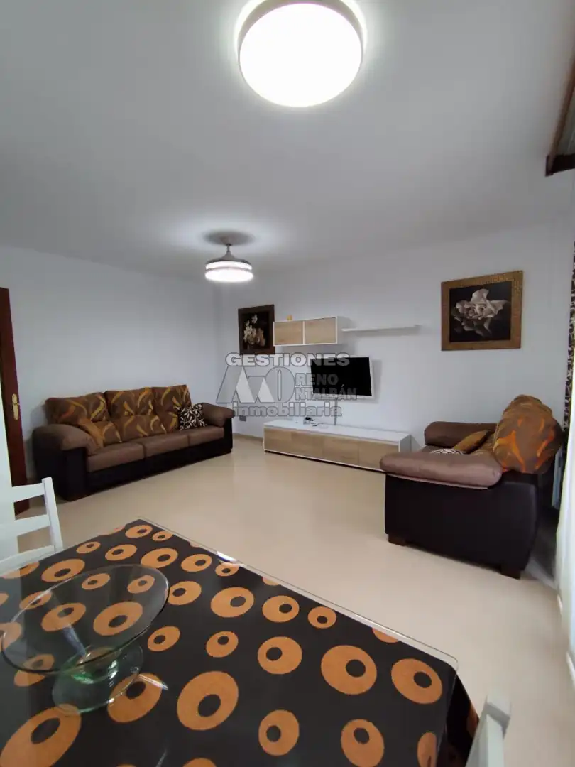 Flat for rent in Calle Minerva, Avda. Federico Garcia Lorca - Nueva Estación Autobuses