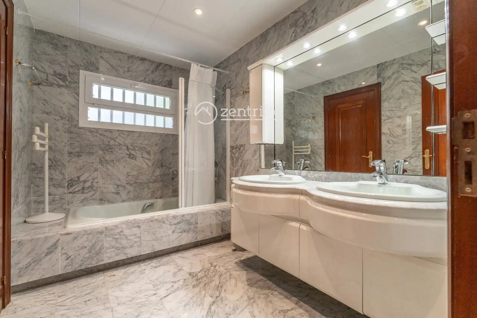 Bathroom of Houses for sale in Cambrils  with Air Conditioner, Heating and Storage room