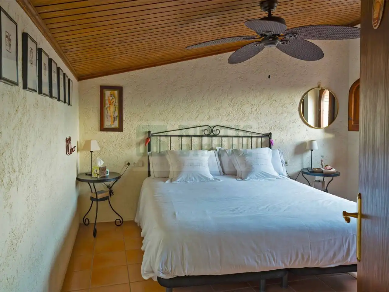 Habitación de Finca rústica en venta en Sant Miquel de Fluvià con Aire acondicionado, Calefacción y Terraza