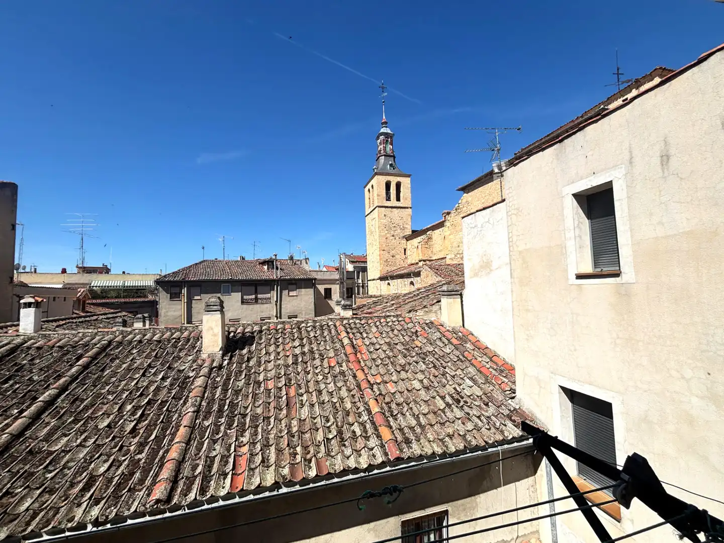 Außenansicht von Gebäude zum Verkauf in Segovia
