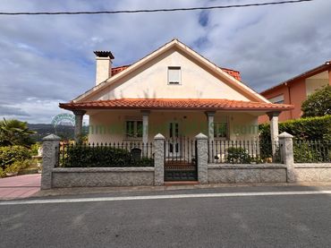 Casa con jardín en venta en Parroquias Rurales