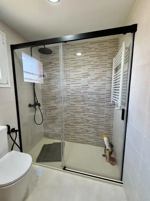 Badezimmer von Wohnung zum Verkauf in Madrid mit Klimaanlage, Heizung und Schwimmbad