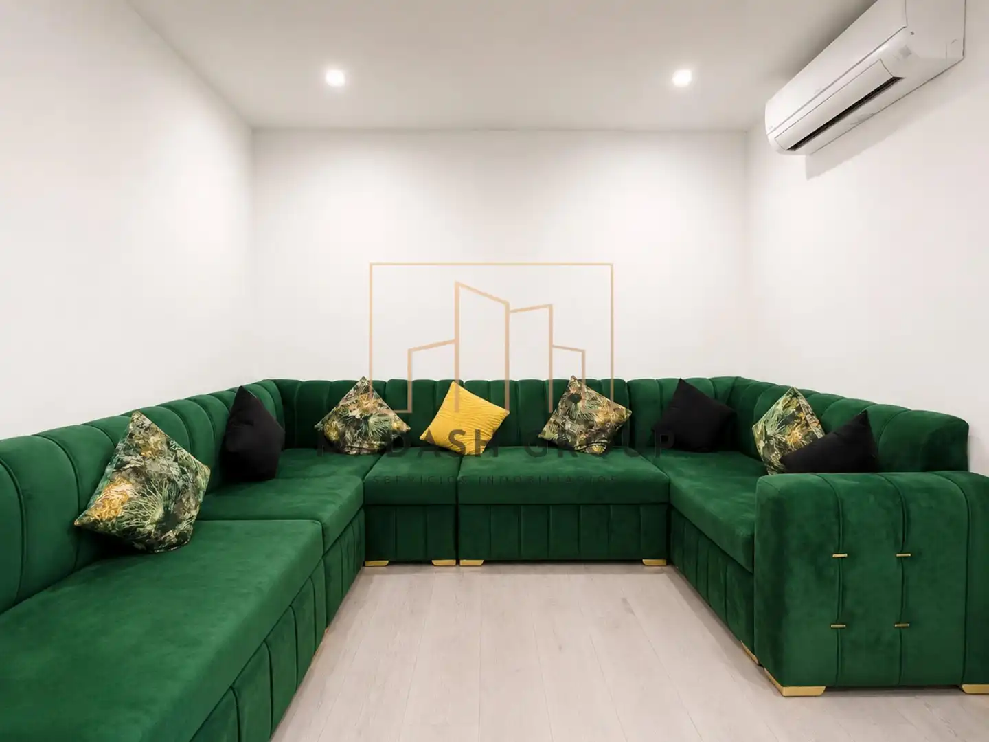 Sala d'estar de Pis en venda en Reus amb Calefacció, Parquet i Terrassa