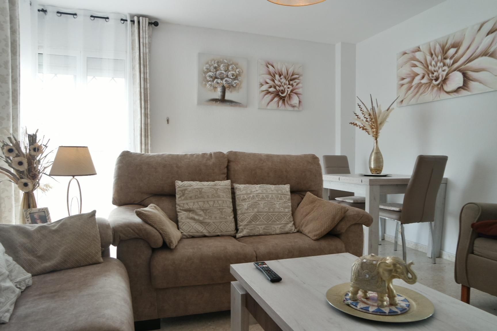 Sala d'estar de Pis en venda en Sanlúcar de Barrameda amb Aire condicionat, Calefacció i Jardí privat