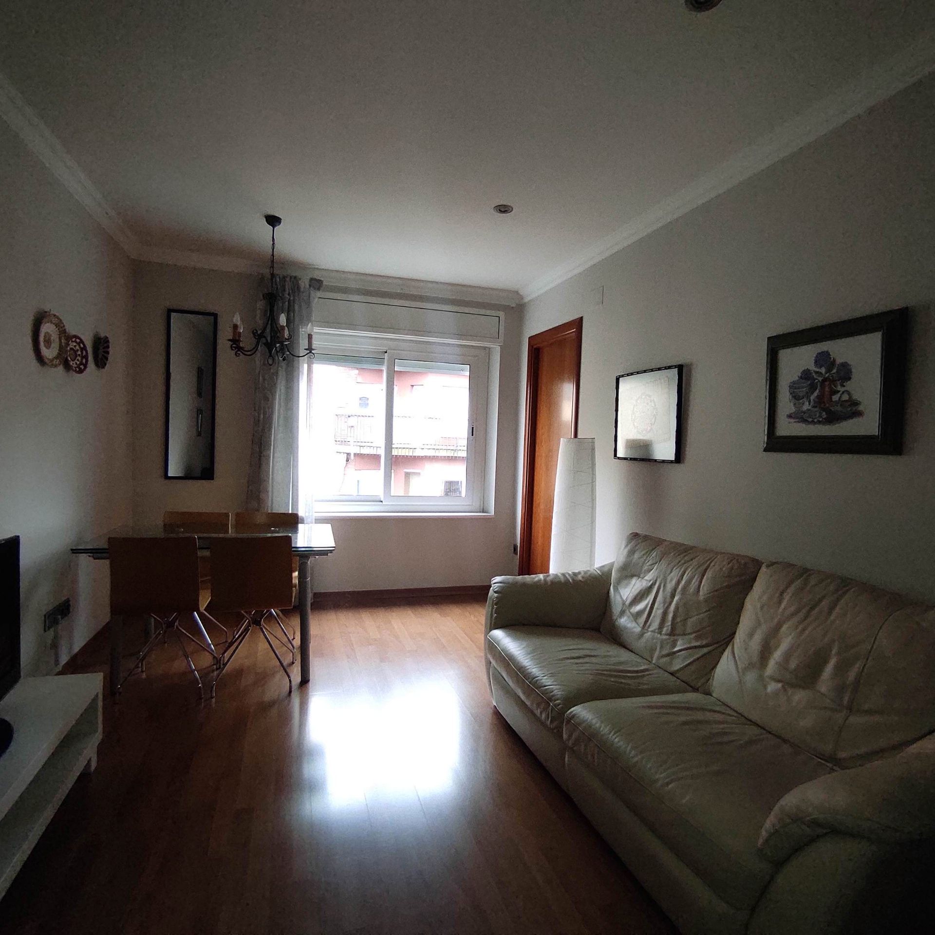 Living room of Flat to rent in Callús  with Air Conditioner, Heating and Parquet flooring