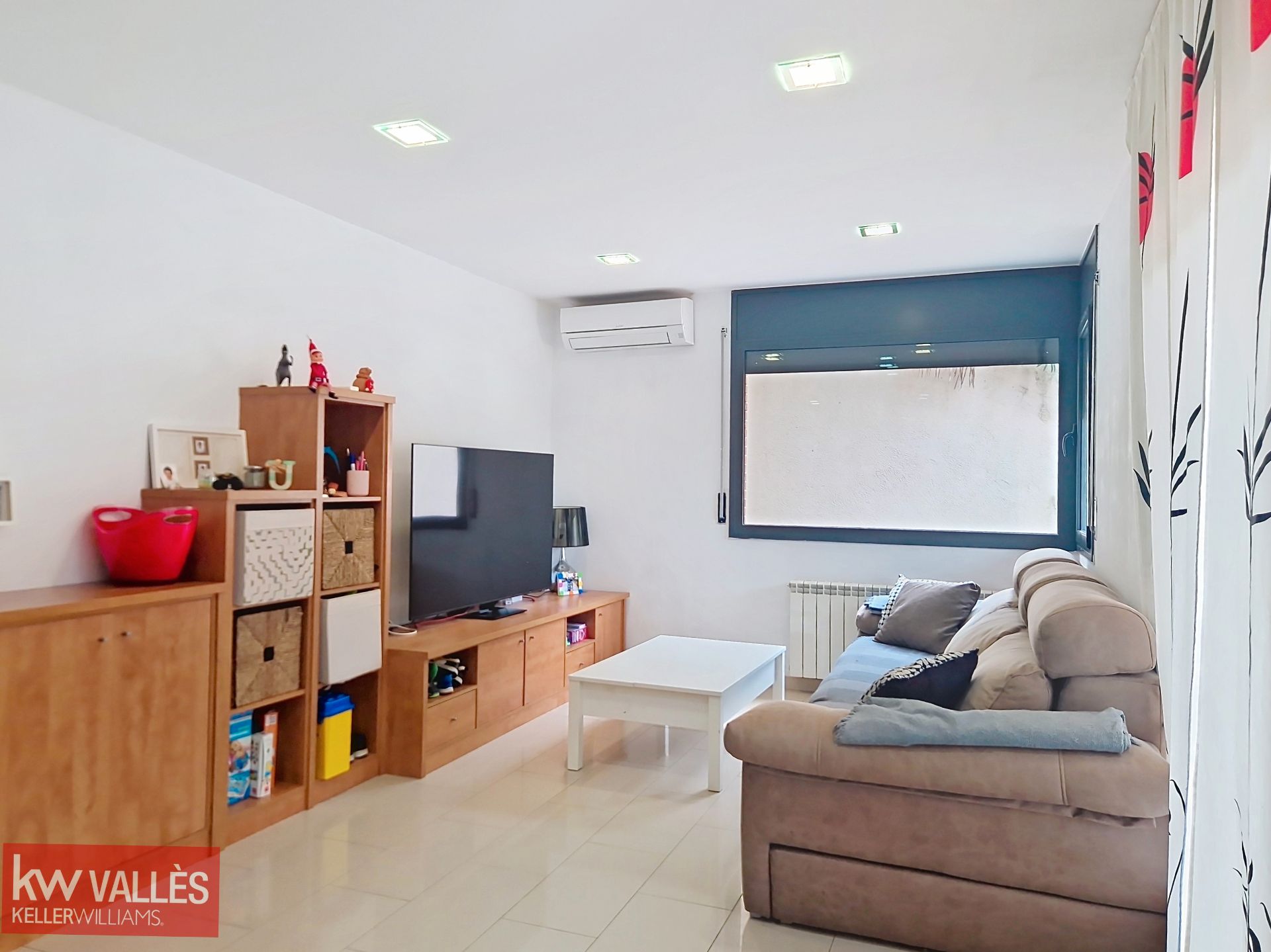 Sala d'estar de Casa o xalet en venda en Ullastrell amb Aire condicionat, Calefacció i Jardí privat