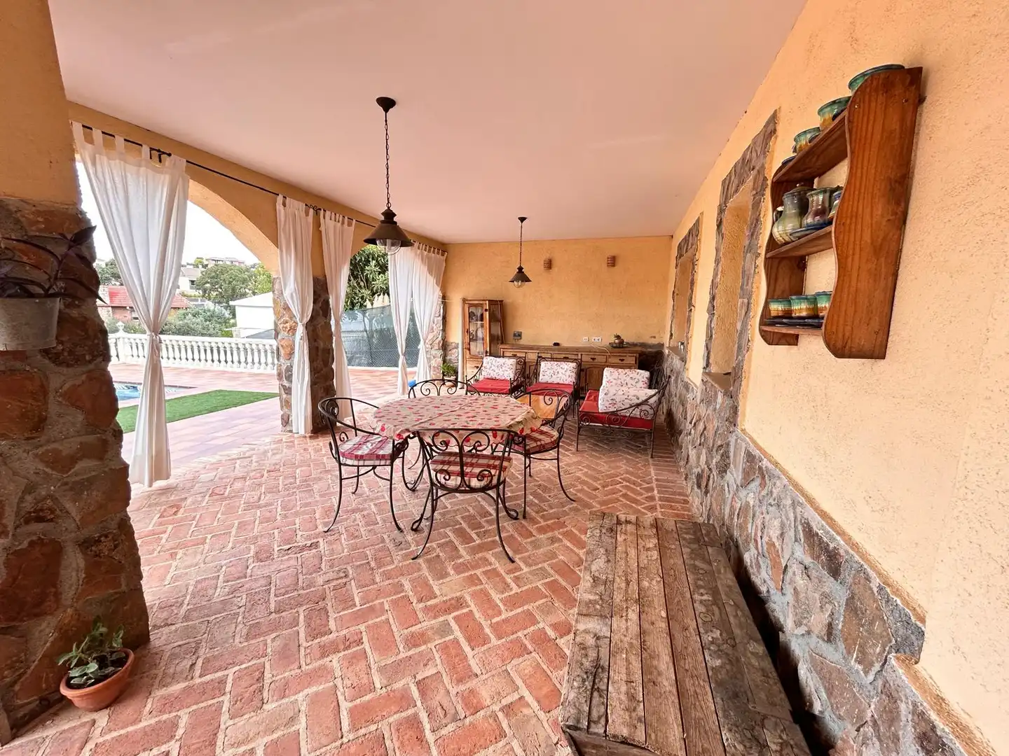 Terrassa de Casa o xalet en venda en Santa Cruz del Retamar amb Aire condicionat, Calefacció i Jardí privat