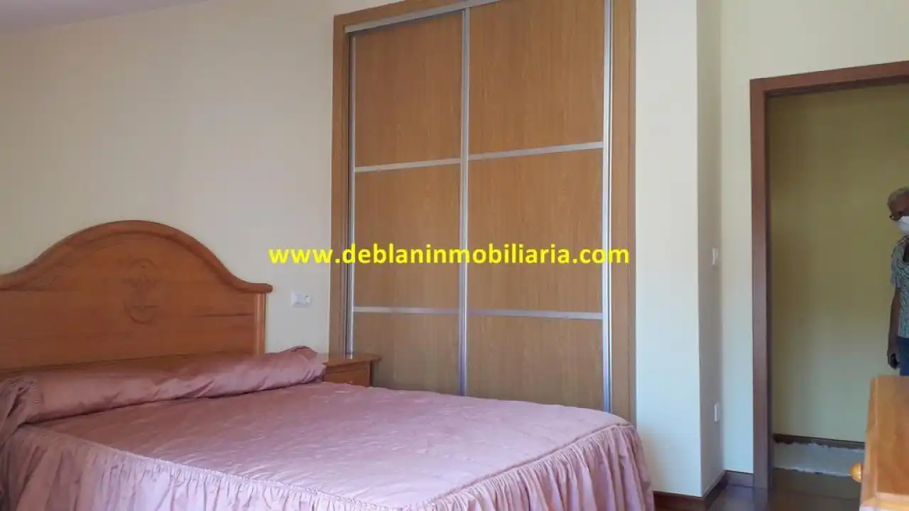 Habitación de Ático en venta en Tomiño con Calefacción, Parquet y Terraza