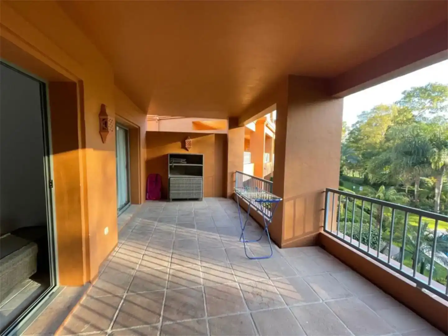 Terrasse von Wohnung zur Miete in Estepona mit Klimaanlage und Schwimmbad