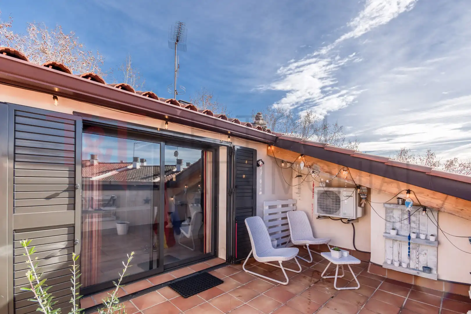 Terrasse von Einfamilien-Reihenhaus zum Verkauf in El Masnou mit Klimaanlage, Heizung und Terrasse