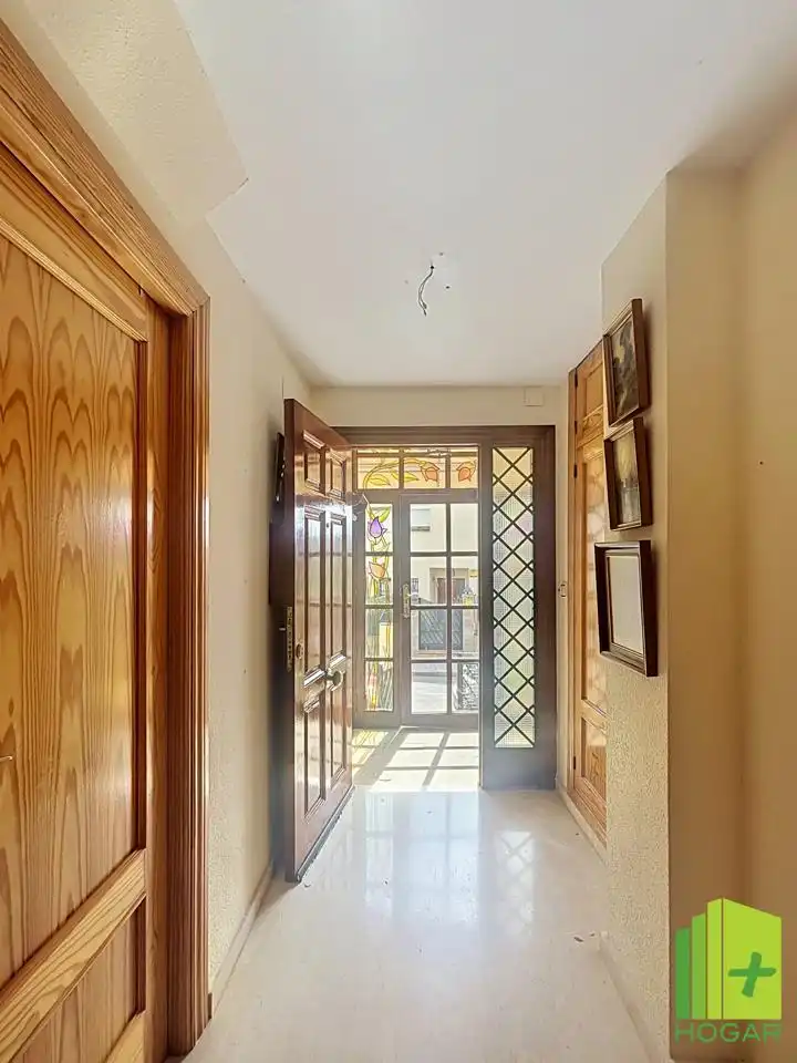 Casa adosada en venta en Jaén con Aire acondicionado, Jardín privado y Terraza