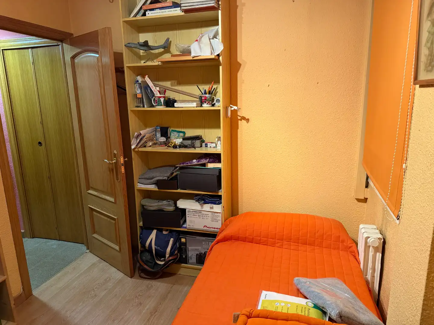 Habitación de Casa adosada en venta en Utebo con Aire acondicionado, Calefacción y Jardín privado