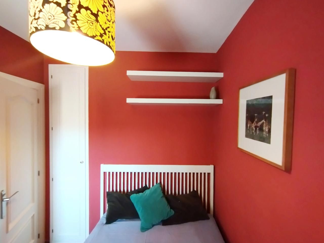 Bedroom of Flat to share in  Madrid Capital  with Air Conditioner