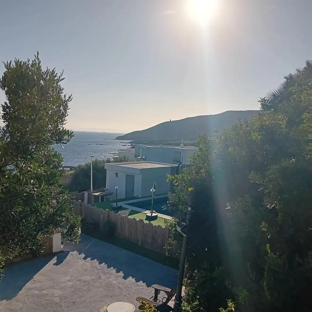Vista exterior de Casa o chalet en venta en Algeciras con Terraza, Trastero y Piscina
