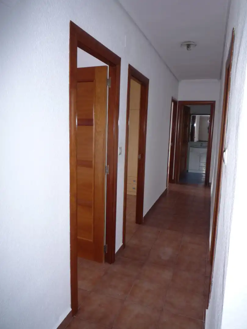 Piso de alquiler en Calle María Marín, Ensanche - Franciscanos