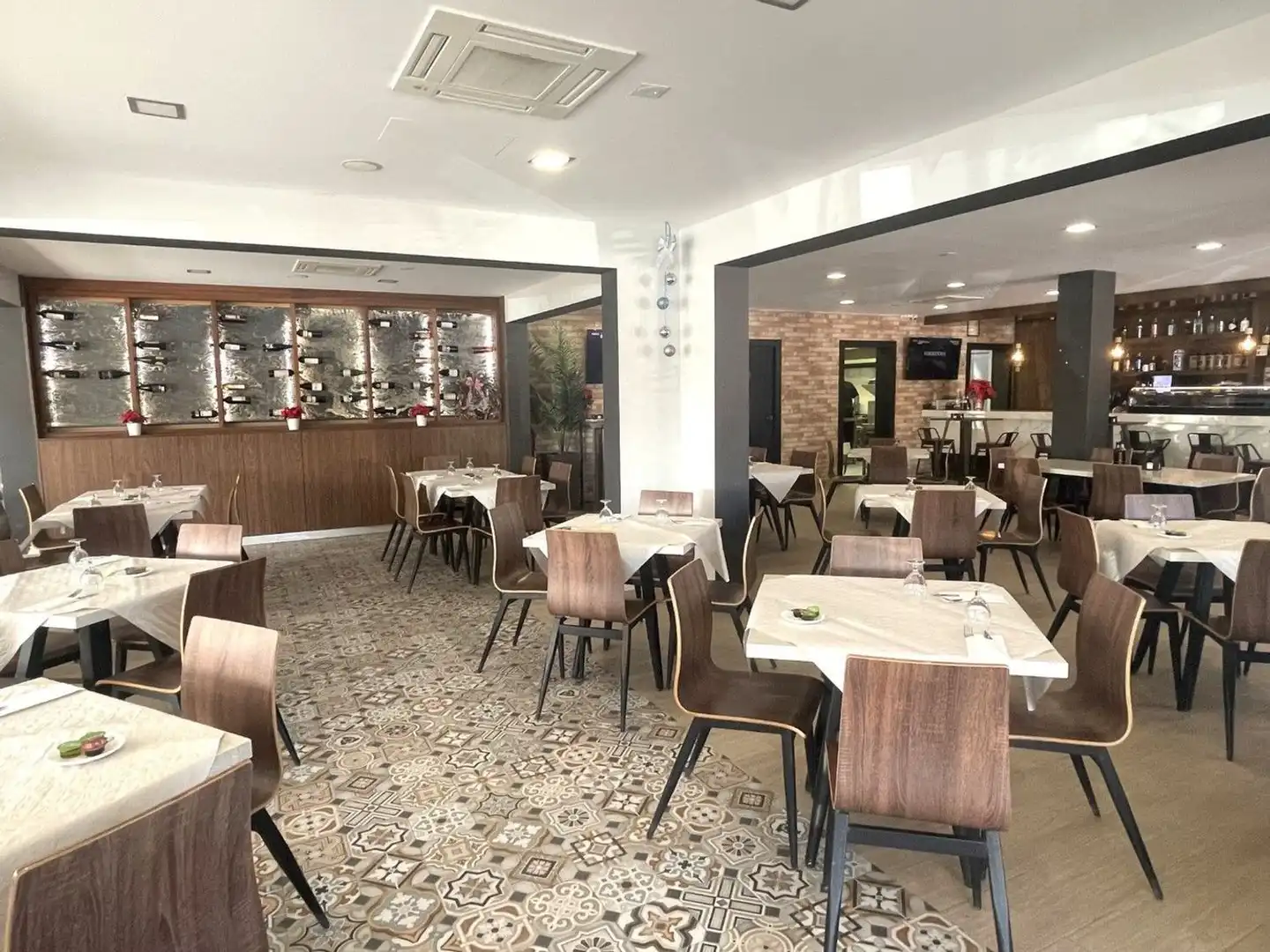 Commercial properties for sale in Garrucha  with Air Conditioner and Furnished