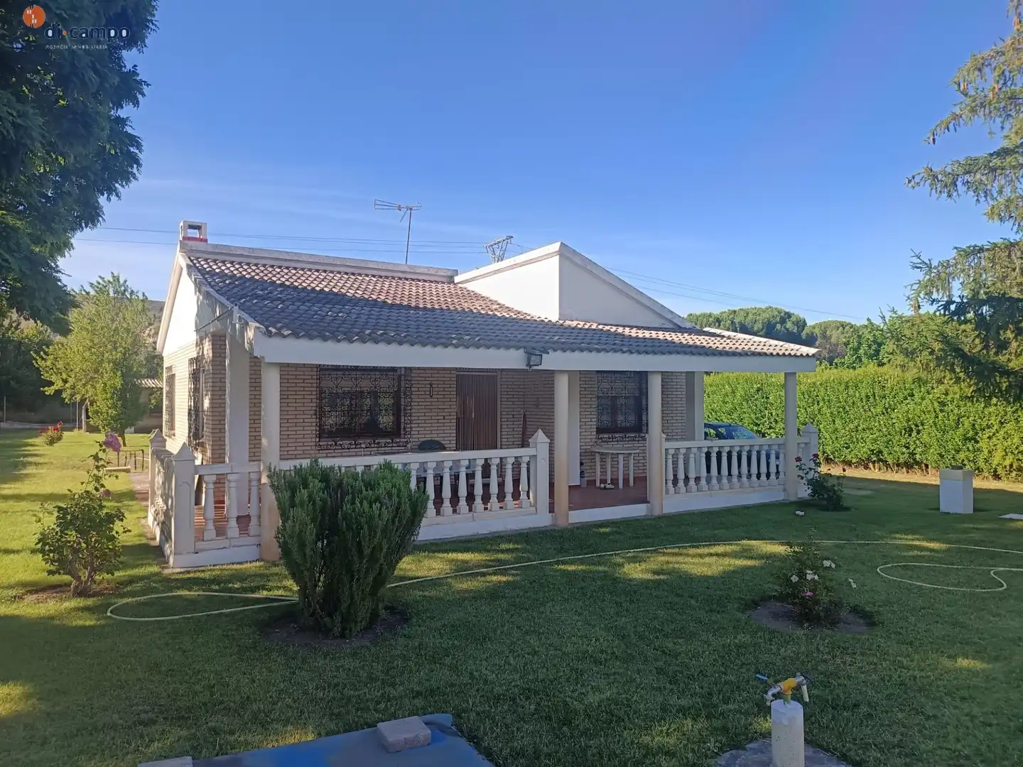 Außenansicht von Haus oder Chalet zum Verkauf in Villabáñez mit Privatgarten, Terrasse und Abstellraum