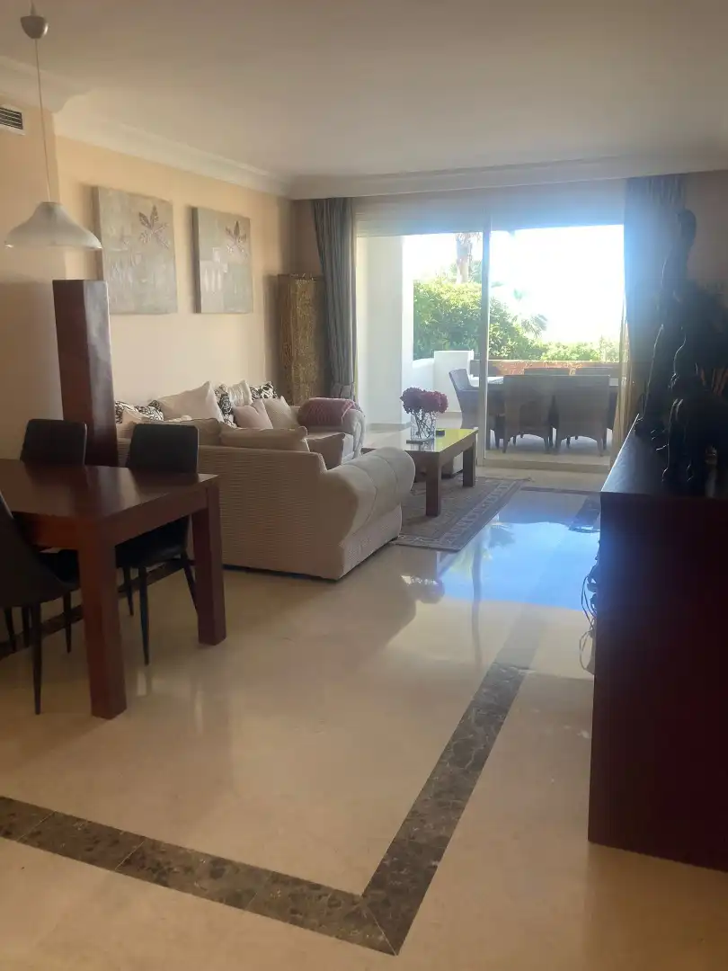 Wohnzimmer von Wohnungen zum Verkauf in Benahavís mit Terrasse und Möbliert