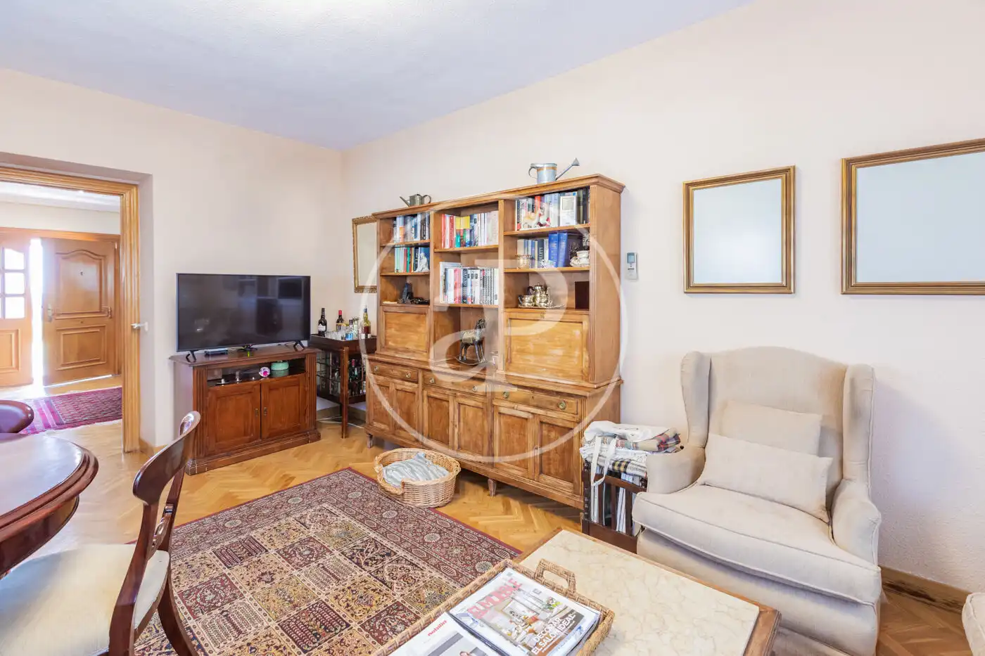 Sala d'estar de Casa o xalet en venda en Las Rozas de Madrid amb Aire condicionat, Calefacció i Jardí privat