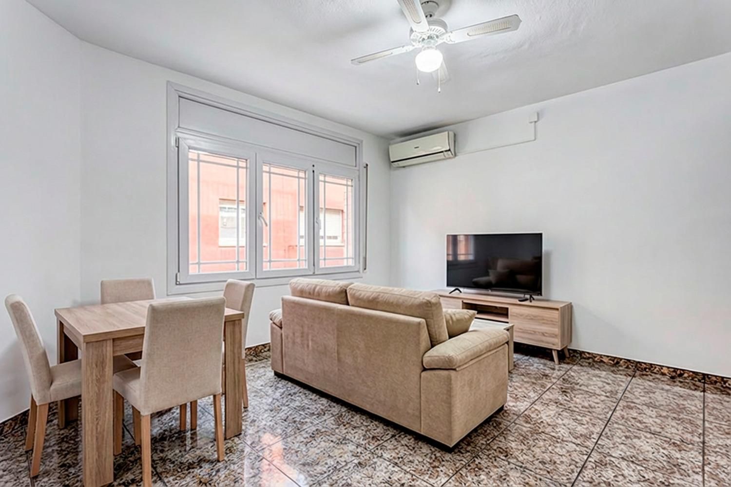 Living room of Flat for sale in Vilanova del Camí  with Air Conditioner, Heating and Terrace