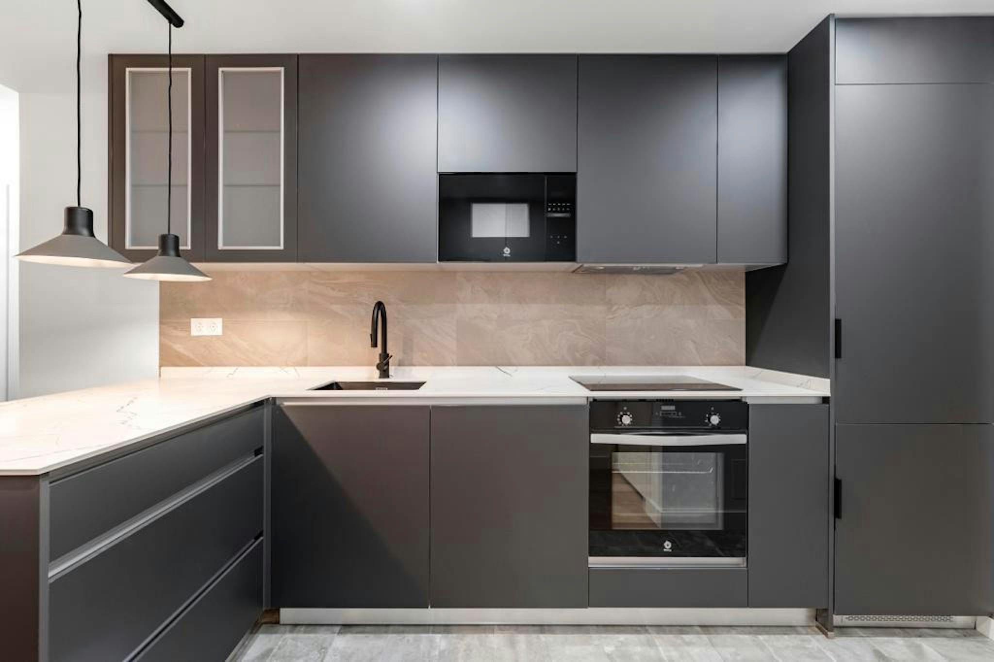 Cuina de Pis de lloguer en  Madrid Capital amb Aire condicionat, Calefacció i Moblat