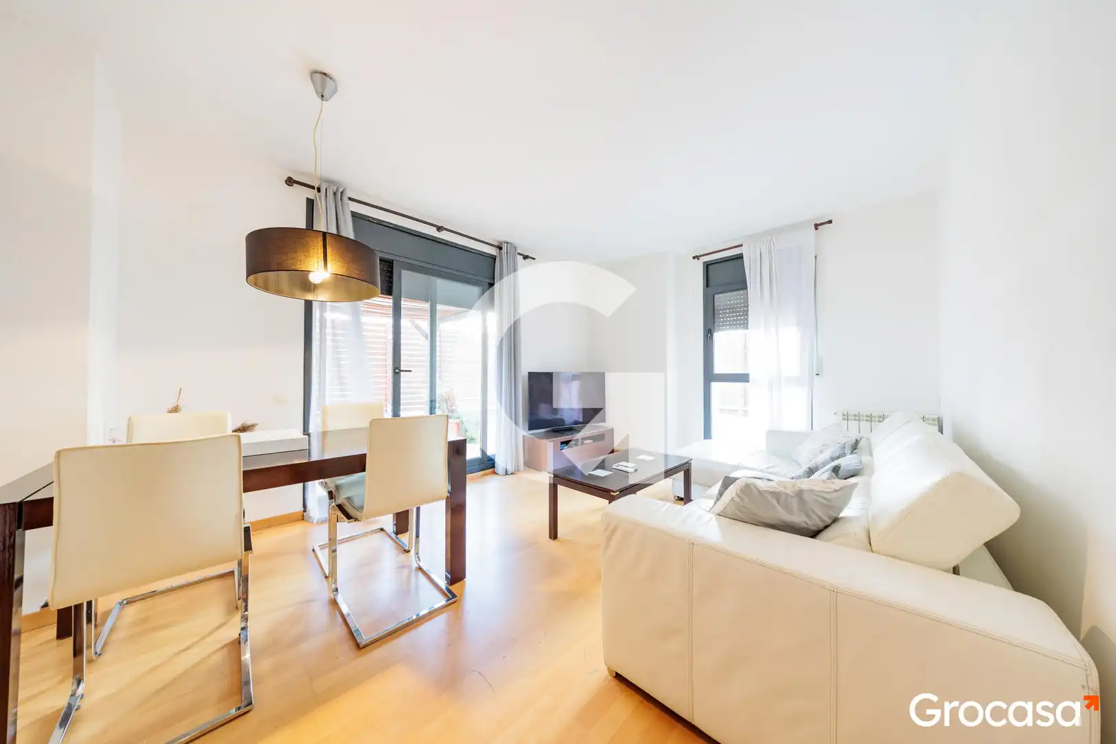 Living room of Ground floor for sale in Terrassa  with Air Conditioner, Heating and Private garden