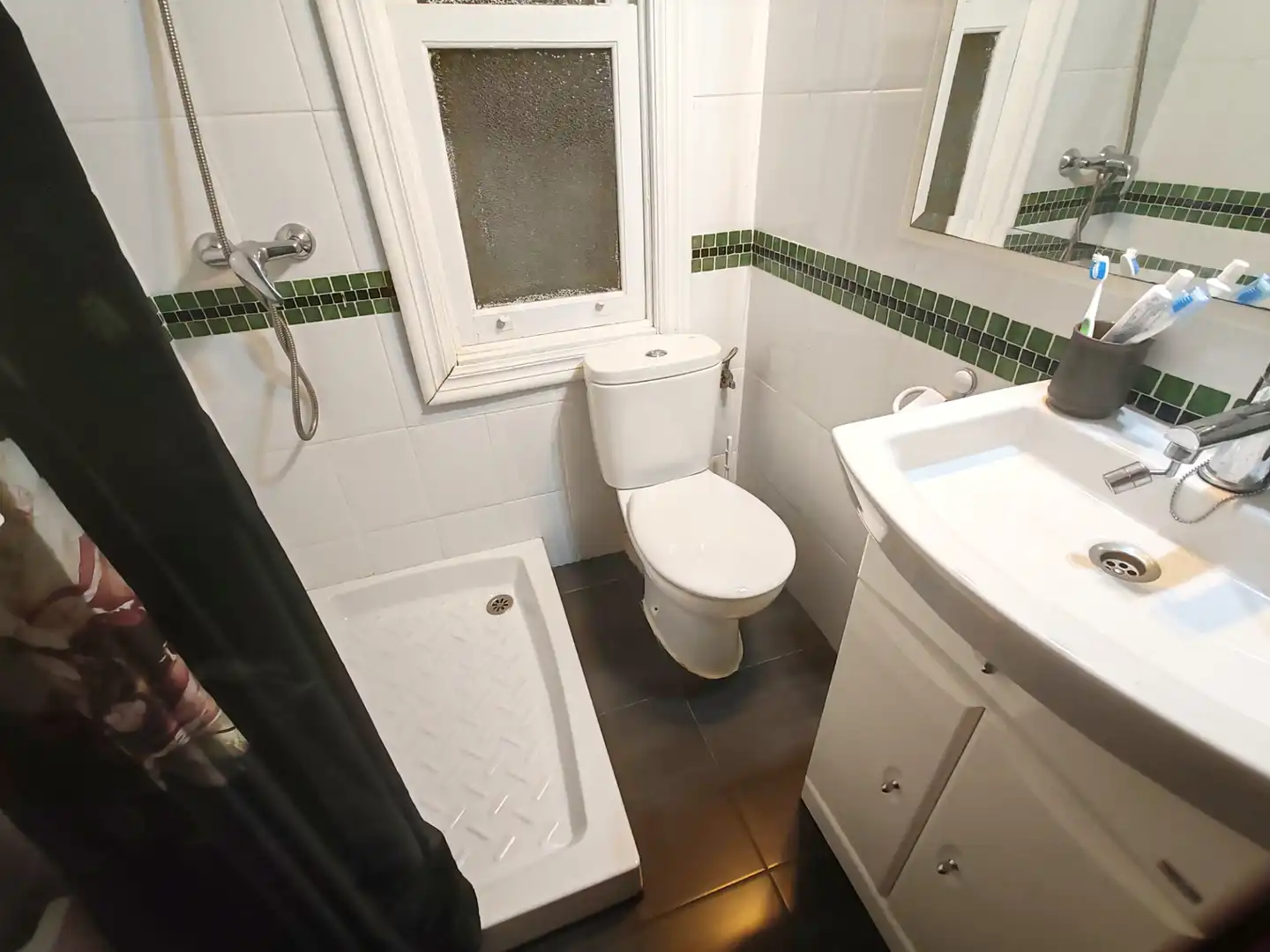 Bathroom of Flat for rent in Bilbao   with Heating, Furnished and Oven