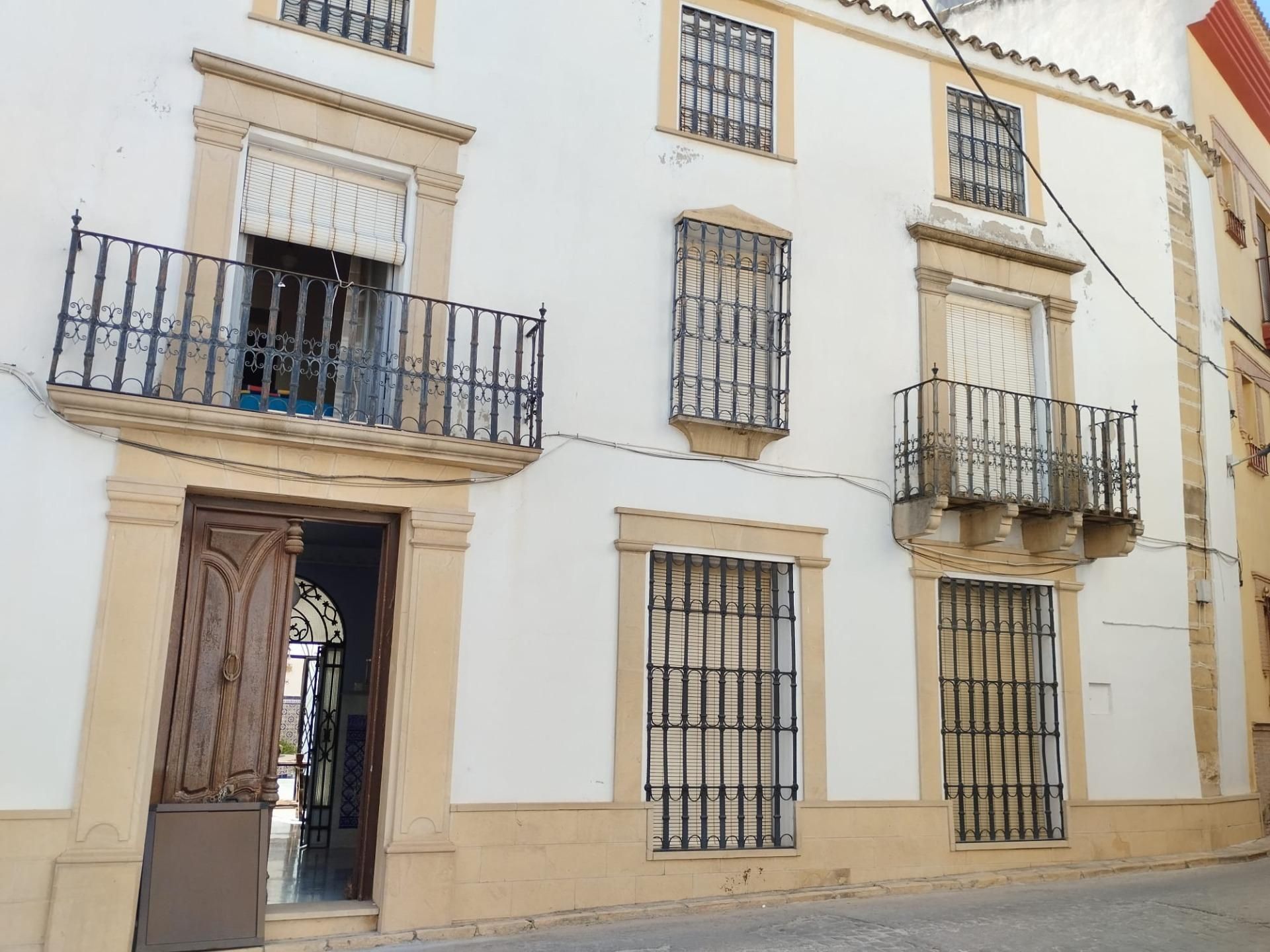 Vista exterior de Casa o xalet en venda en Porcuna amb Calefacció, Jardí privat i Terrassa