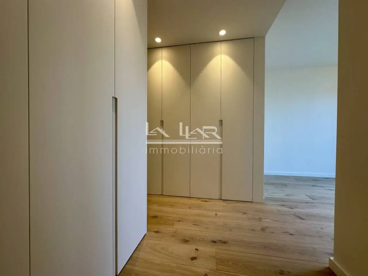 Bedroom of Flat for rent in Vic  with Air Conditioner, Heating and Parquet flooring