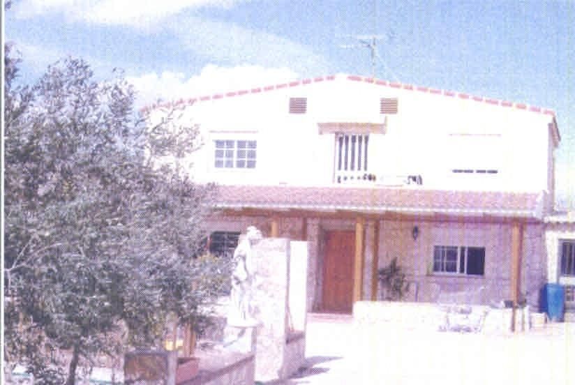 Exterior view of House or chalet for sale in Cadrete