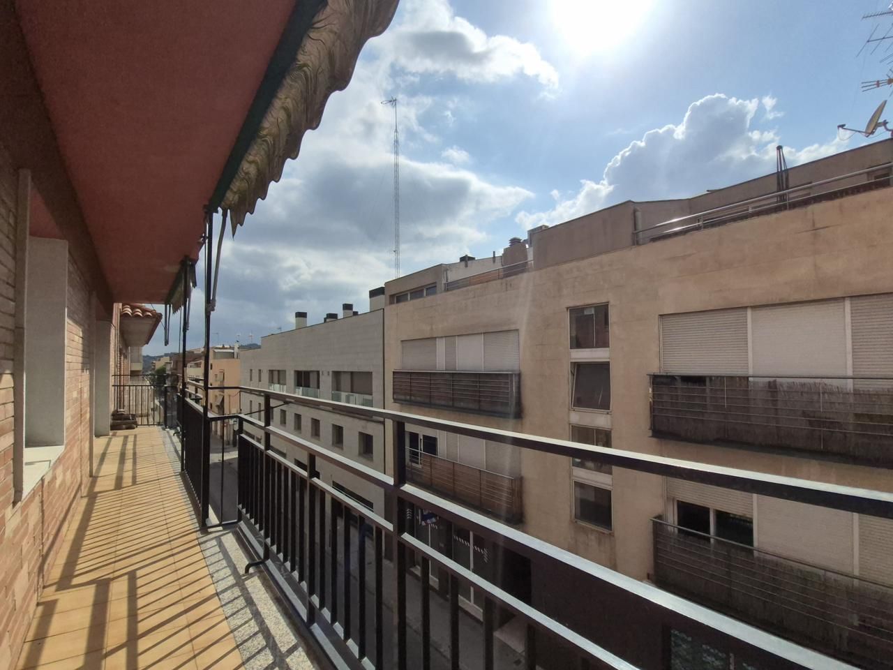 Vista exterior de Pis en venda en Terrassa amb Calefacció, Terrassa i Moblat