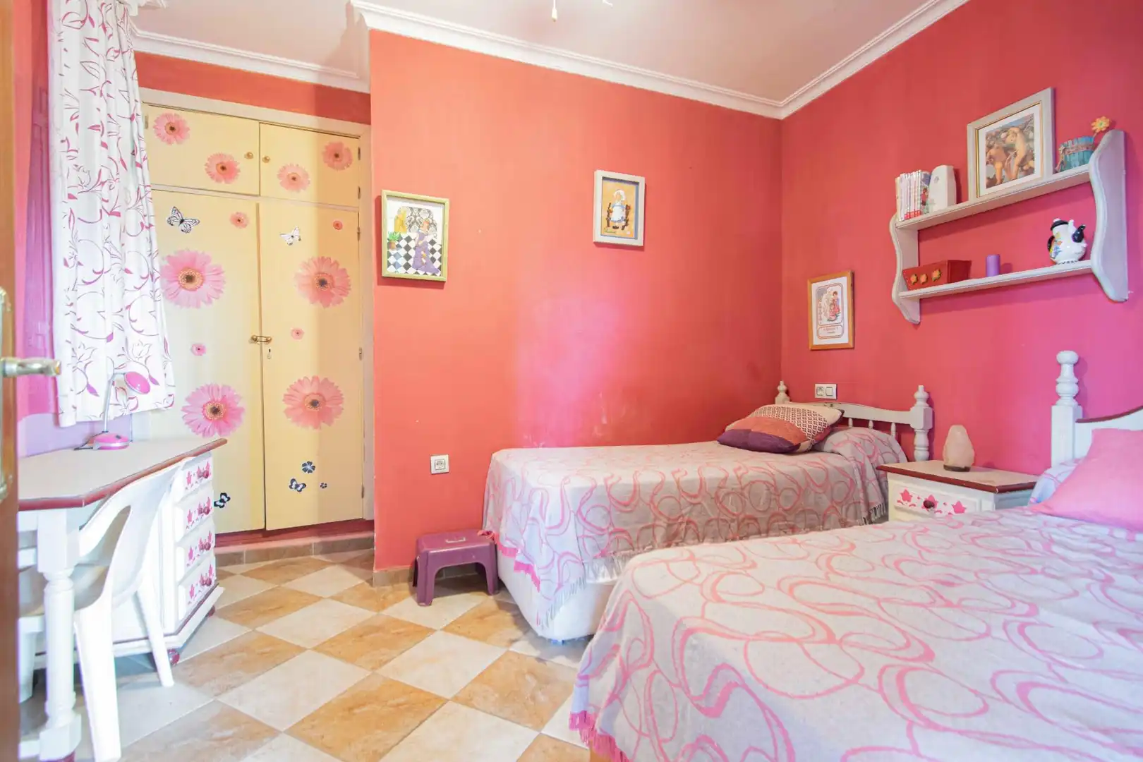 Dormitori de Casa o xalet en venda en La Rinconada amb Terrassa i Piscina