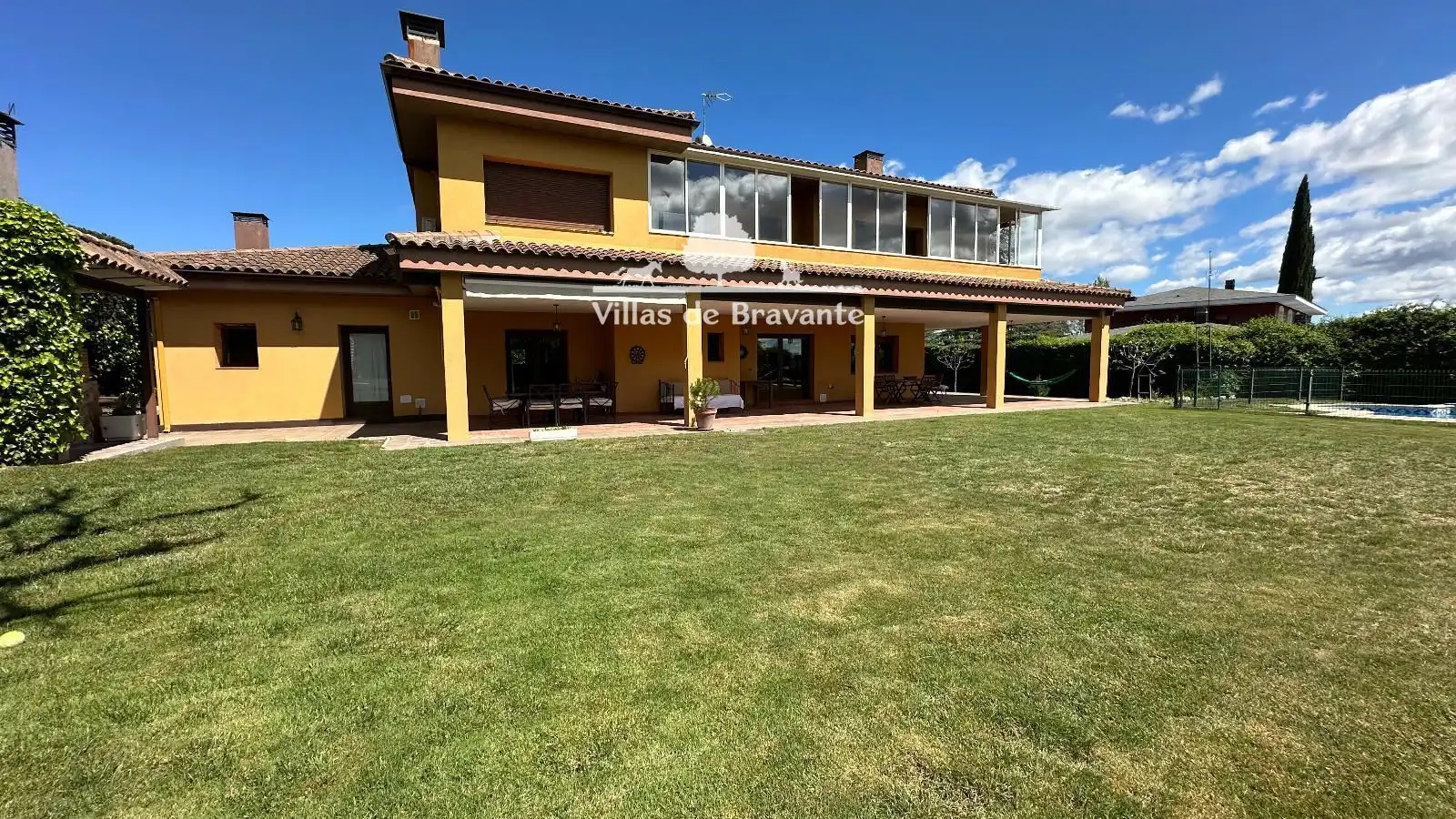 Exterior view of Houses for sale in Villanueva de la Cañada  with Air Conditioner, Heating and Parquet flooring