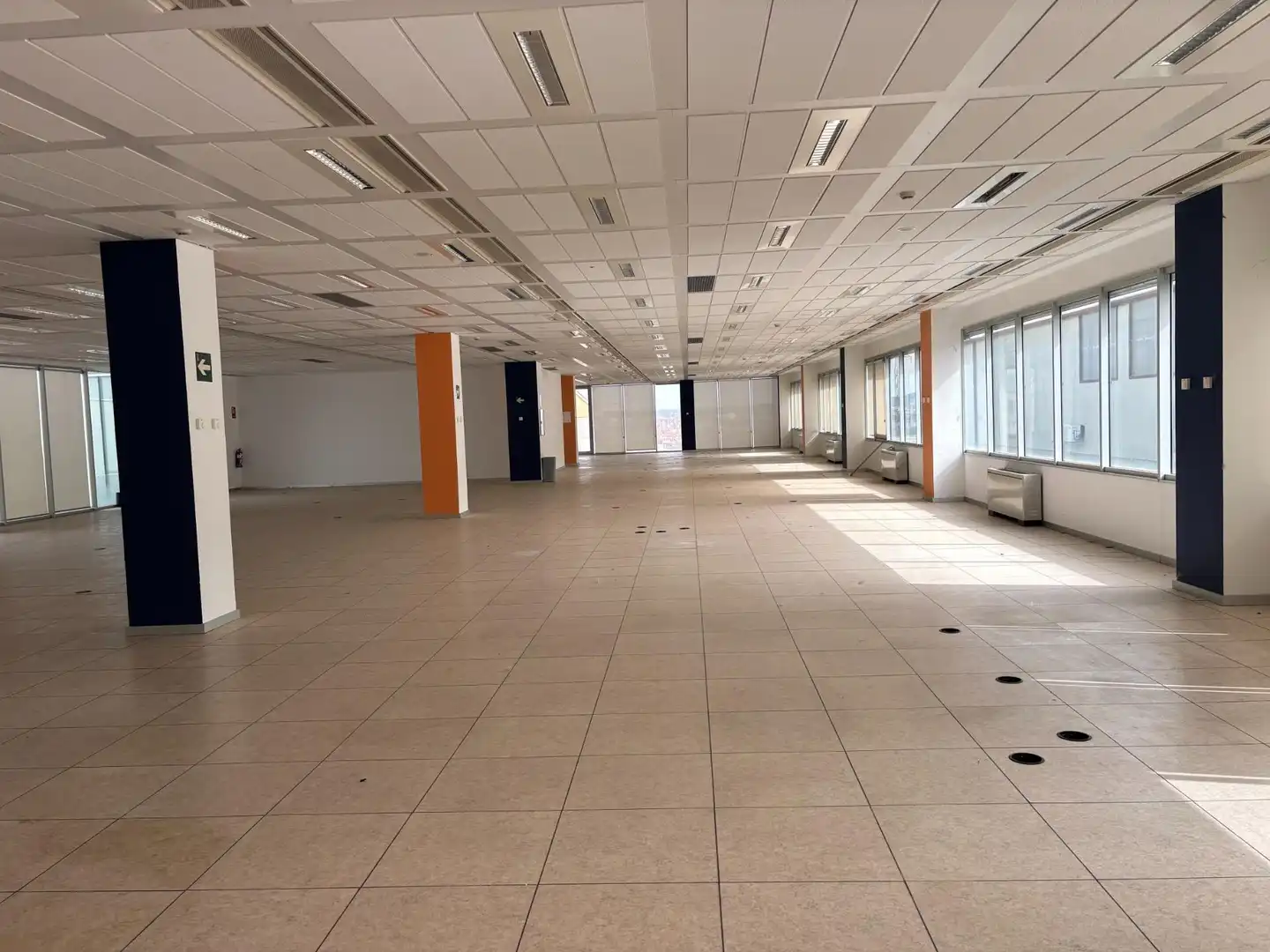 Immobles singulars amb ascensor en venda a Avenida Avenida Ramón y Cajal, imagen 54
