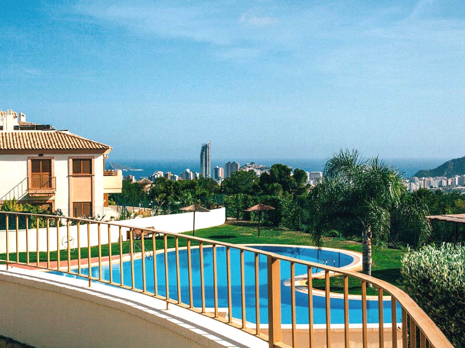 Apartment for sale in Viena, Golf Bahía