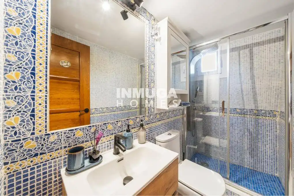 Bany de Dúplex en venda en Madrid amb Aire condicionat i Calefacció