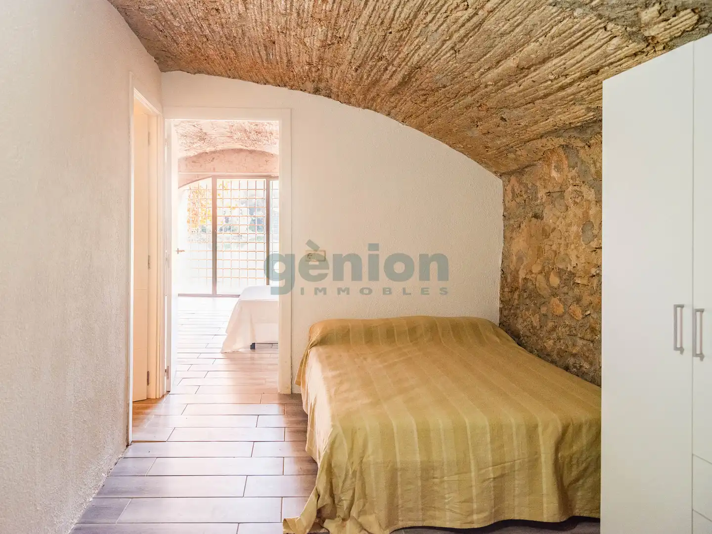 Habitación de Finca rústica en venta en Sant Miquel de Fluvià con Aire acondicionado, Calefacción y Jardín privado