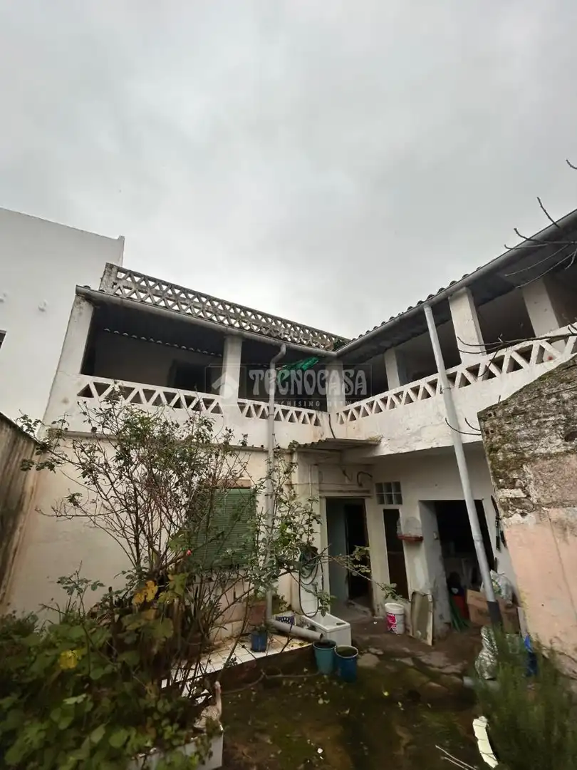 Exterior view of Houses for sale in Sevilla