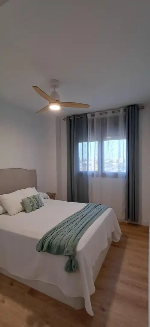 Dormitori de Pis en venda en Mairena del Aljarafe amb Aire condicionat, Calefacció i Parquet
