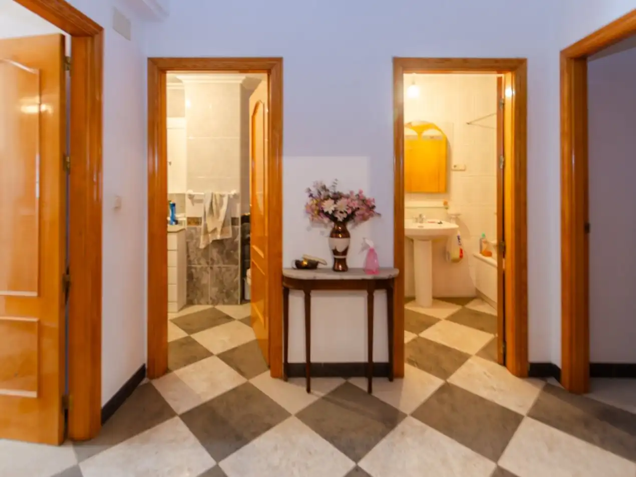 Bathroom of Houses for sale in Campillos, Málaga